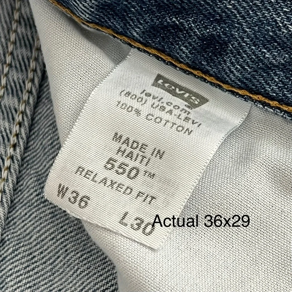 Levis 550 Relaxed Fit Tapered Leg Jeans Mens 36x30 Actual 36x29 Medium Wash Blue